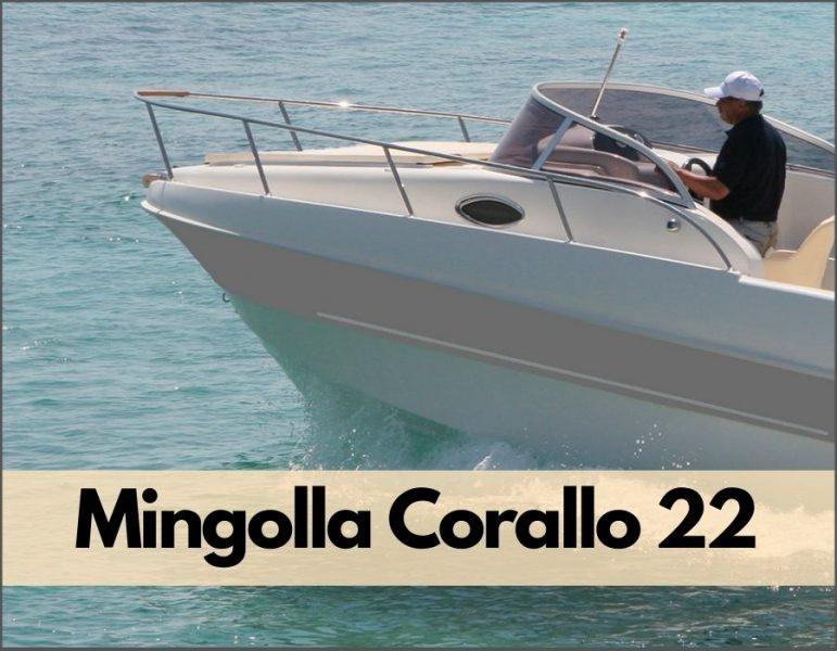imagen de embarcación con cabina navegando en el mar modelo Mingolla Corallo 22